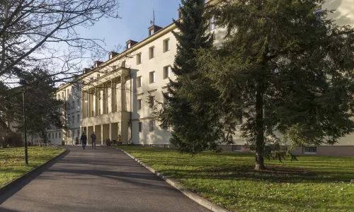 D065 Vysokoškolské Tauferovy koleje 